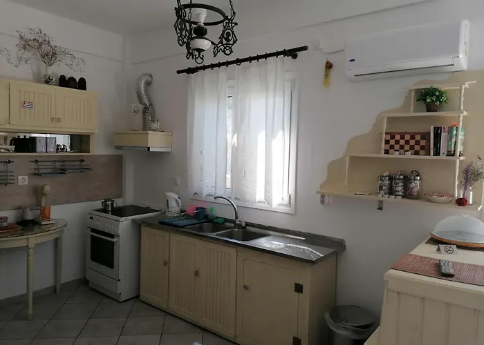 Trizinia View Garden Ferienhaus *