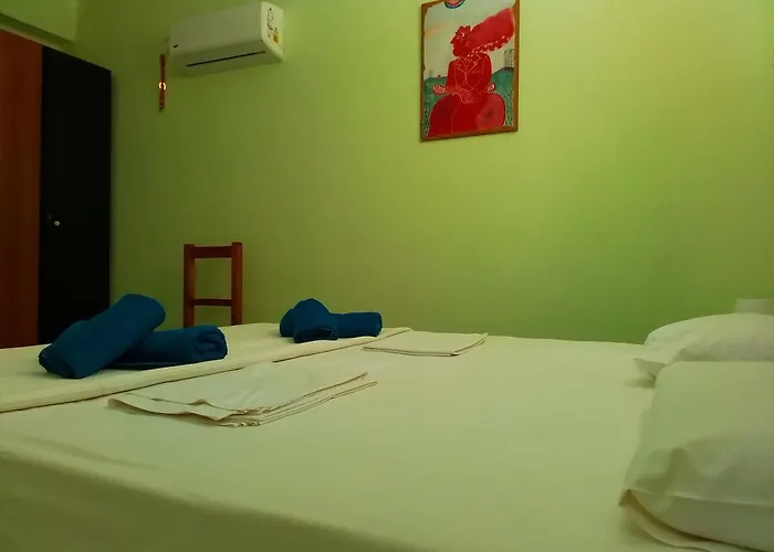 Trizinia View Garden Ferienhaus *