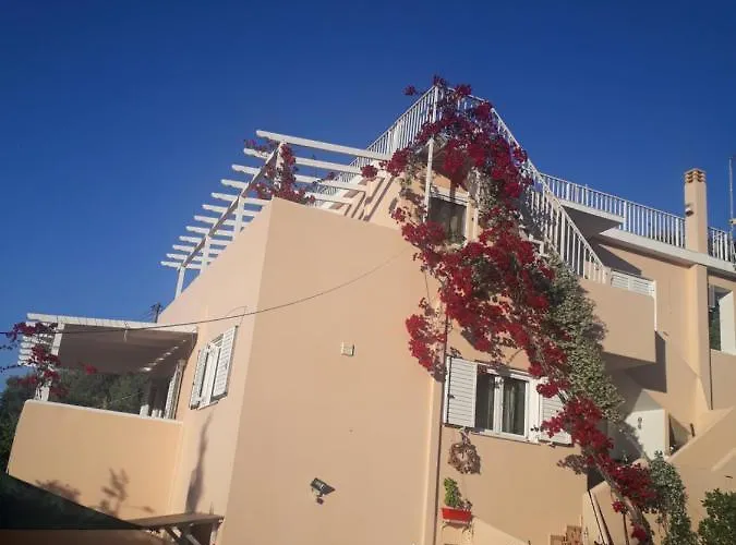 בית נופש Trizinia View Garden